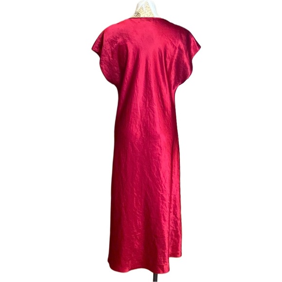 OSCAR DE LA RENTA Vintage 70s Silk Sateen ruby red caftan like v-neck maxi dress - Picture 4 of 14